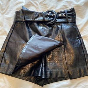 ZARA CROCODILE LEATHER SKORT